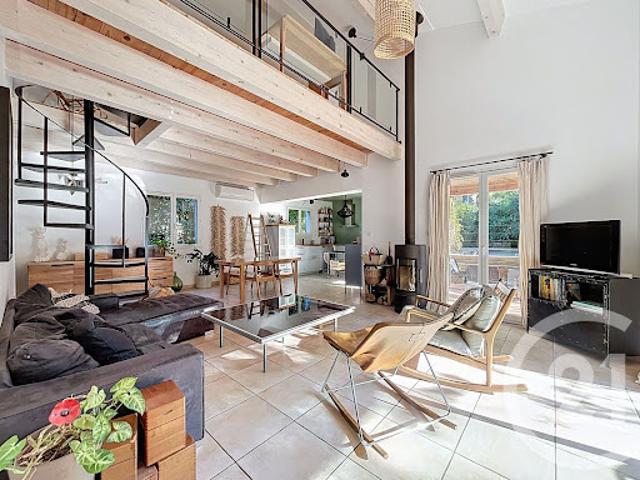 Vente Maison 6 pièces 130 m2 Saint Geniès des Mourgues