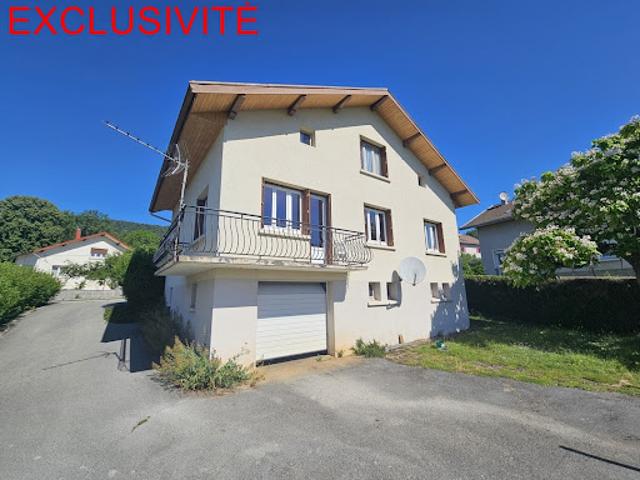Vente Maison 6 pièces 130 m2 Saint Lupicin