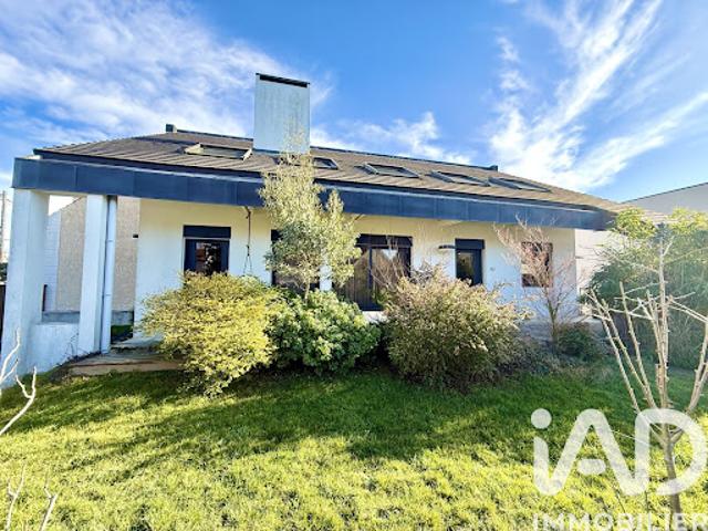 Vente Maison 6 pièces 130 m2 Sainte genevieve des bois
