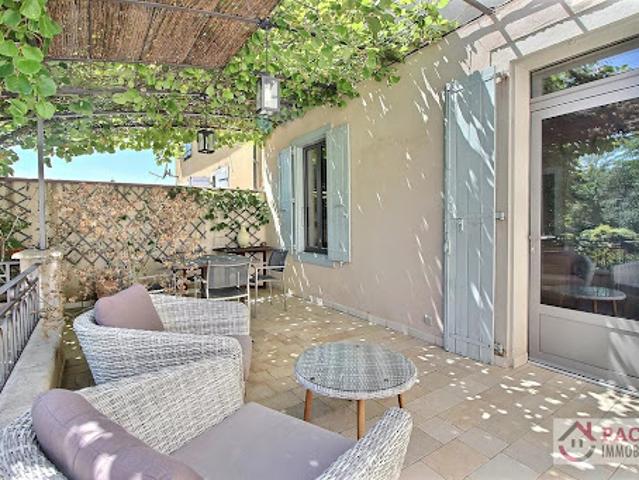 Vente Maison 6 pièces 131.95 m2 Castres