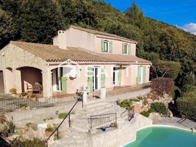 Vente Maison 6 pièces 132 m2 Montauroux