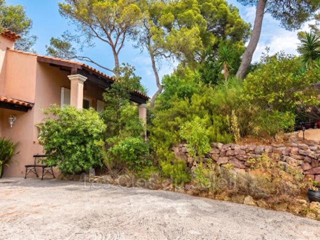 Vente Maison 6 pièces 132 m2 Hyeres