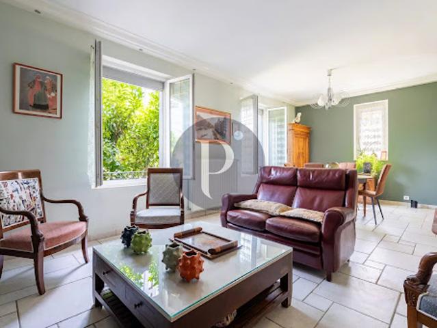 Vente Maison 6 pièces 132.64 m2 Arcueil