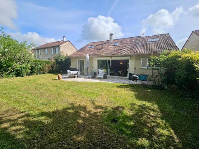 Vente Maison 6 pièces 133 m2 Le Plessis Trévise