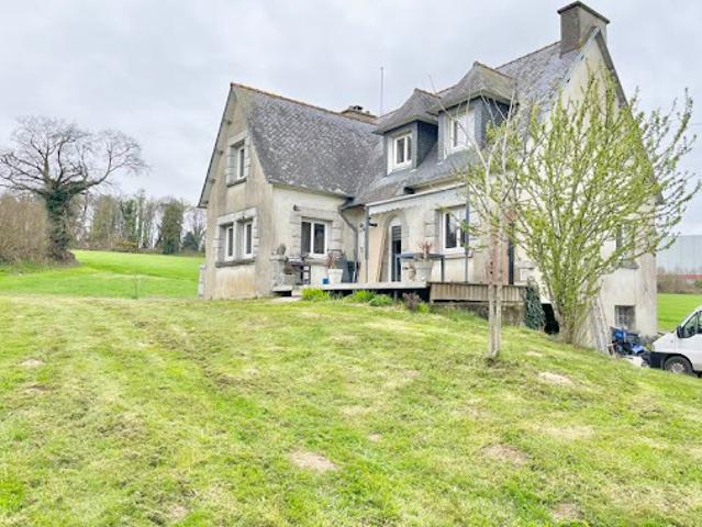 Vente Maison 6 pièces 145 m2 Carhaix Plouguer