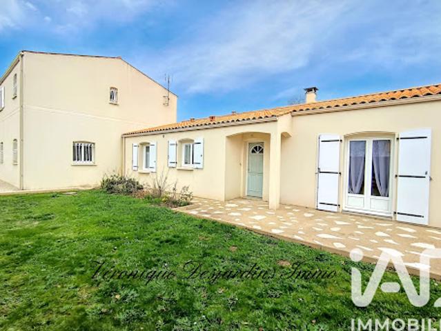 Vente Maison 6 pièces 145 m2 Saintes