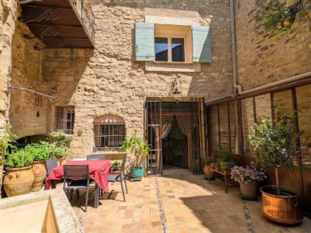 Vente Maison 6 pièces 146 m2 Cucuron
