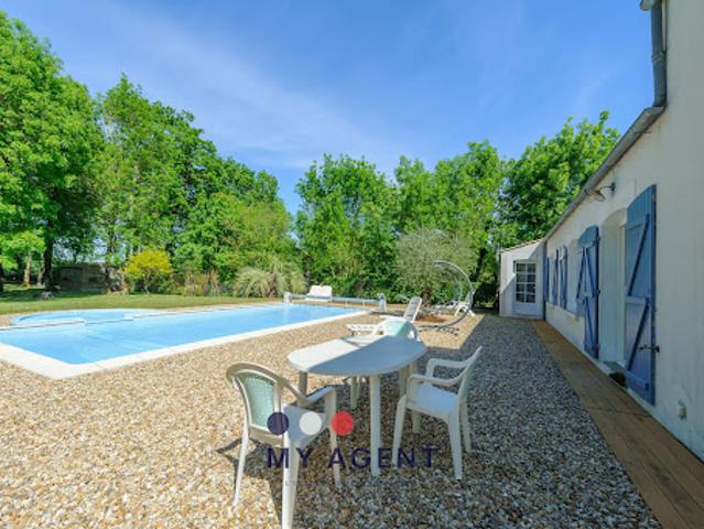 Vente Maison 6 pièces 146 m2 Saint Christophe
