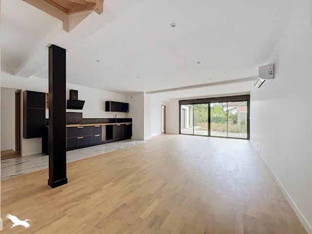 Vente Maison 6 pièces 147 m2 Begles