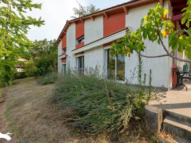 Vente Maison 6 pièces 121 m2 Sanilhac