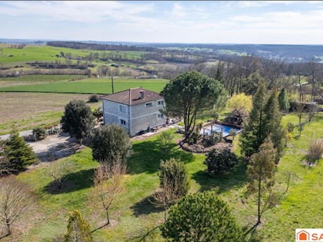 Vente Maison 6 pièces 147 m2 Xaintrailles