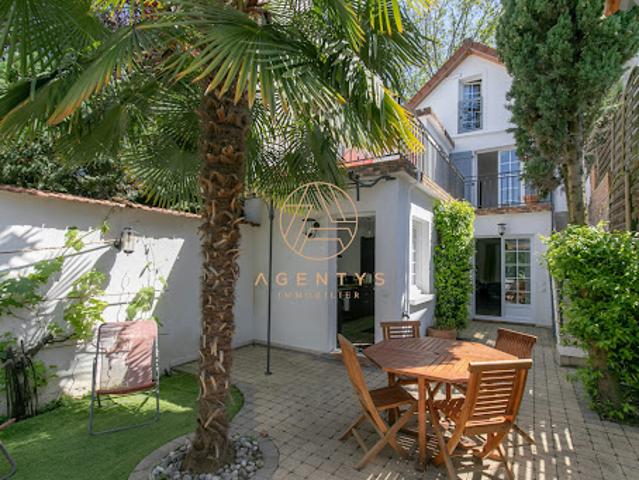 Vente Maison 6 pièces 148.78 m2 La Varenne Saint Hilaire