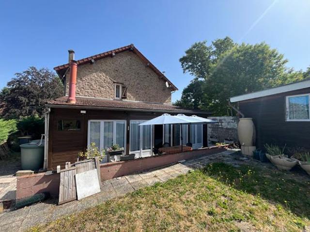 Vente Maison 6 pièces 149 m2 Saint Léger Bridereix