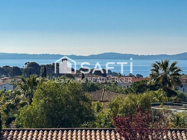 Vente Maison 6 pièces 140 m2 Carqueiranne