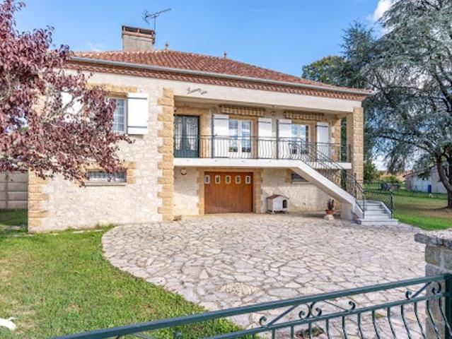 Vente Maison 6 pièces 140 m2 Laroque Timbaut