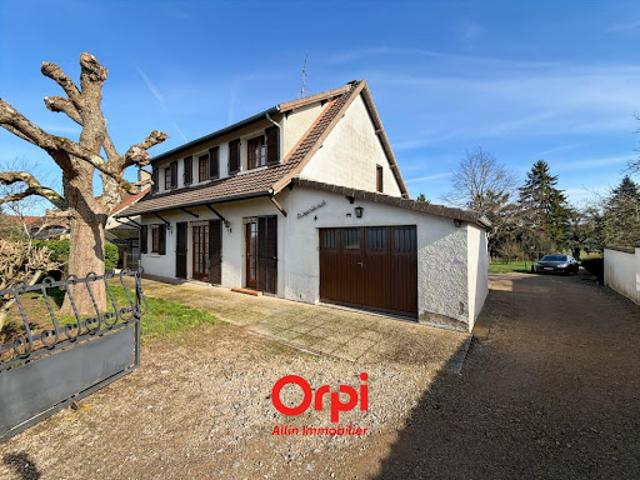 Vente Maison 6 pièces 140 m2 Le Brethon