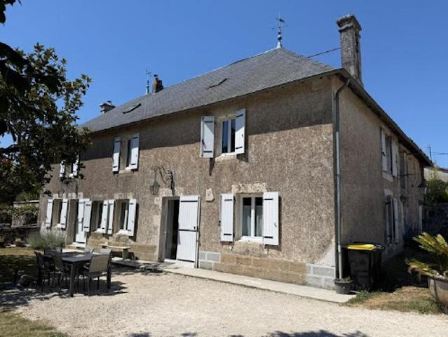 Vente Maison 6 pièces 140 m2 Ruffec