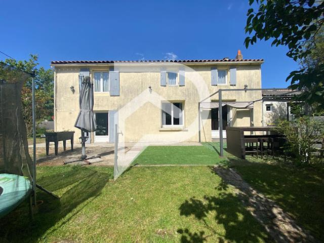 Vente Maison 6 pièces 140 m2 Surgères