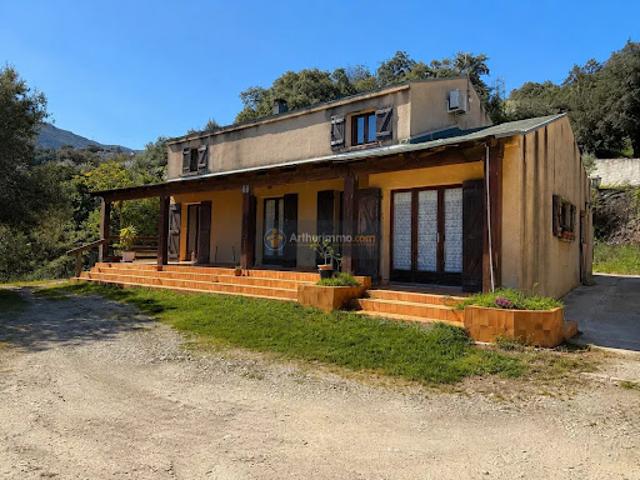 Vente Maison 6 pièces 140 m2 Santa Maria di Lota