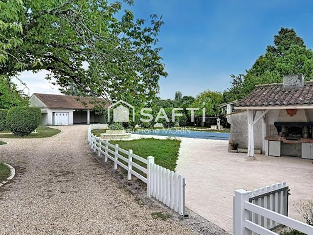 Vente Maison 6 pièces 141 m2 Fleac