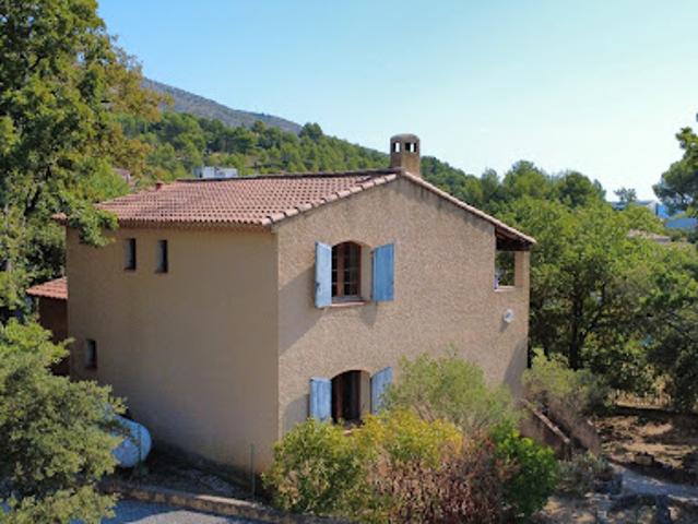 Vente Maison 6 pièces 141 m2 Puyloubier