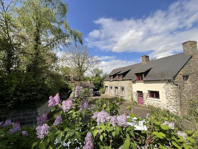 Vente Maison 6 pièces 141 m2 Saint Pierre de Plesguen