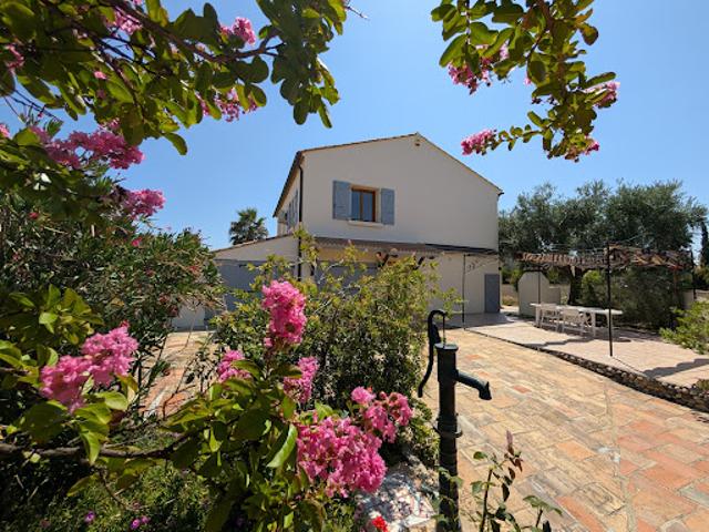 Vente Maison 6 pièces 142 m2 Montblanc