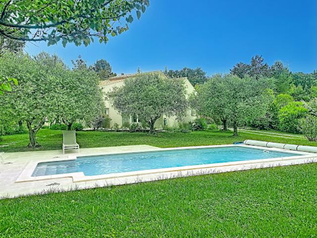 Vente Maison 6 pièces 142 m2 Pierrevert