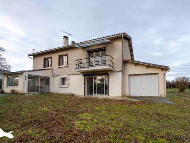 Vente Maison 6 pièces 143 m2 Montguyon