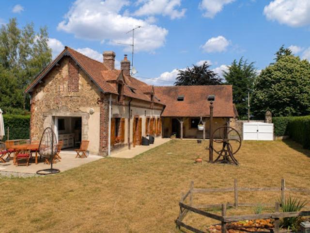 Vente Maison 6 pièces 143 m2 Crulai