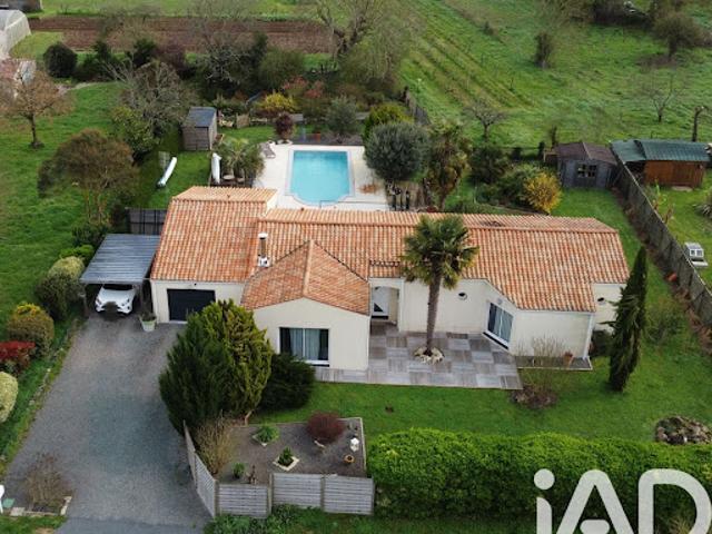 Vente Maison 6 pièces 143 m2 Geay