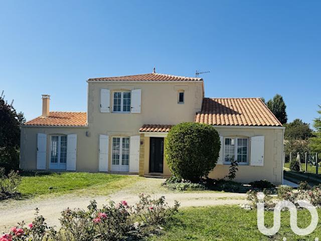 Vente Maison 6 pièces 143 m2 Saintes
