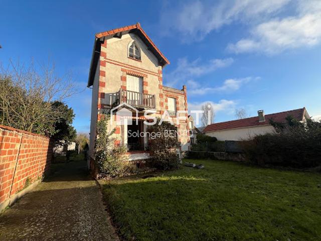 Vente Maison 9 pièces 154 m2 Le Mesnil le Roi