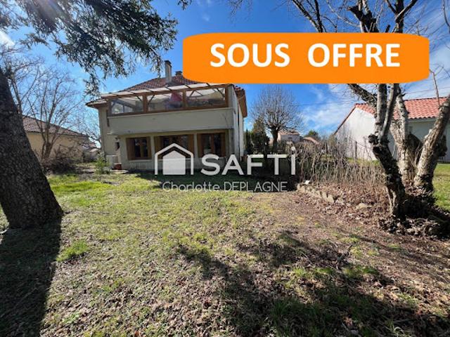 Vente Maison 6 pièces 155 m2 Riberac