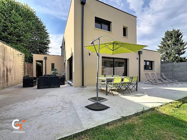 Vente Maison 6 pièces 156 m2 Le Mesnil Esnard