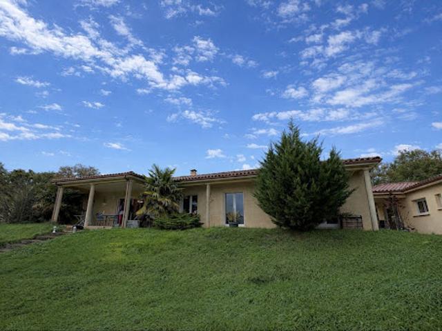Vente Maison 6 pièces 157 m2 Lissac et Mouret