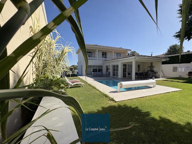 Vente Maison 6 pièces 157 m2 Sainte Eulalie