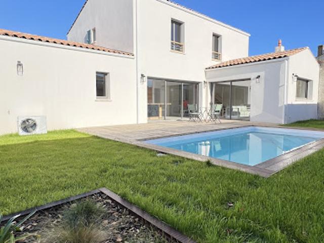 Vente Maison 6 pièces 158 m2 Angoulins