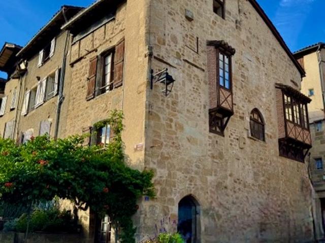 Vente Maison 6 pièces 158 m2 Figeac