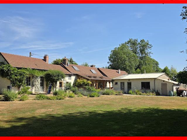 Vente Maison 6 pièces 158 m2 Issy l'Evêque