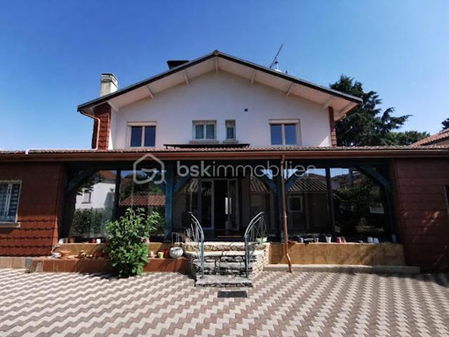 Vente Maison 6 pièces 158 m2 Tarbes