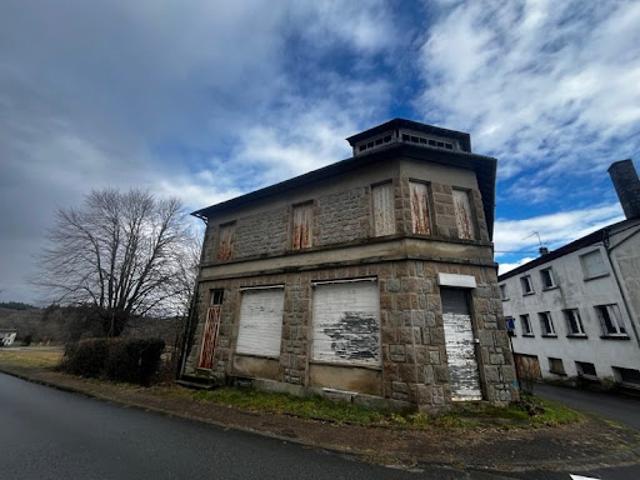 Vente Maison 6 pièces 150 m2 Maussac