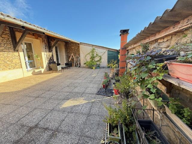 Vente Maison 6 pièces 150 m2 Adissan