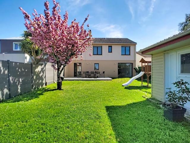 Vente Maison 6 pièces 150 m2 Bouguenais