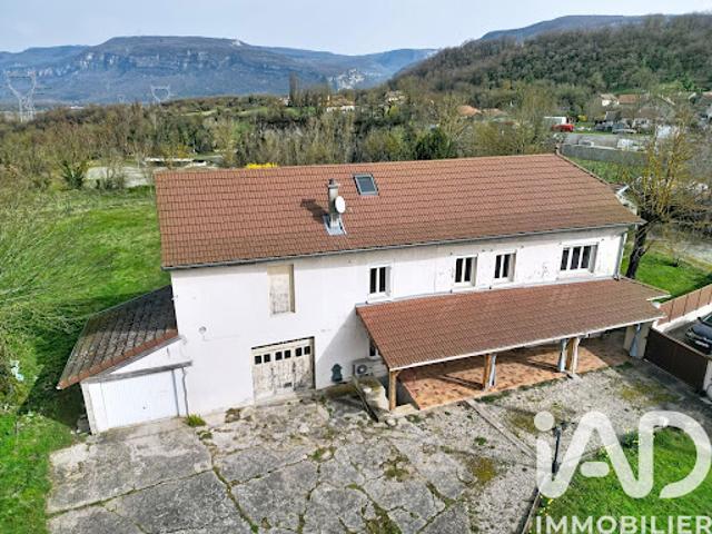 Vente Maison 6 pièces 150 m2 Bouvesse Quirieu
