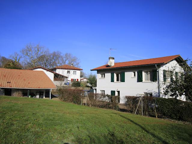 Vente Maison 6 pièces 150 m2 Larressore