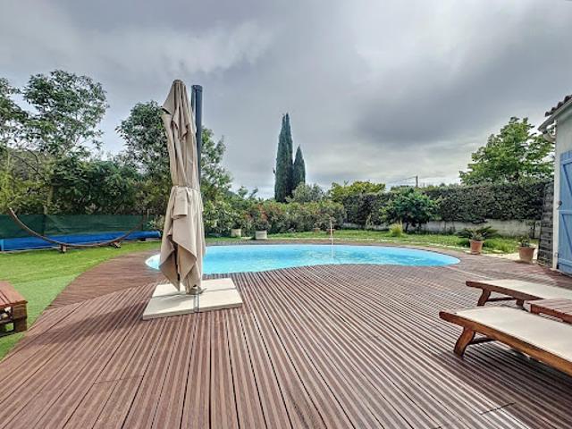 Vente Maison 6 pièces 150 m2 Le Castellet