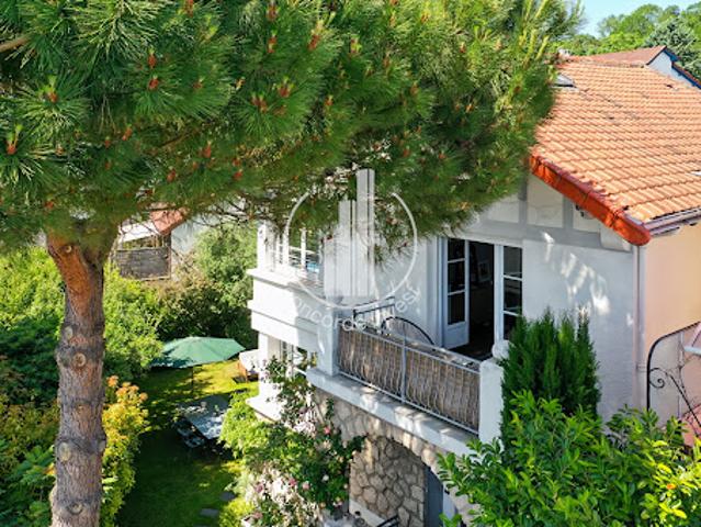Vente Maison 6 pièces 150 m2 Rueil Malmaison