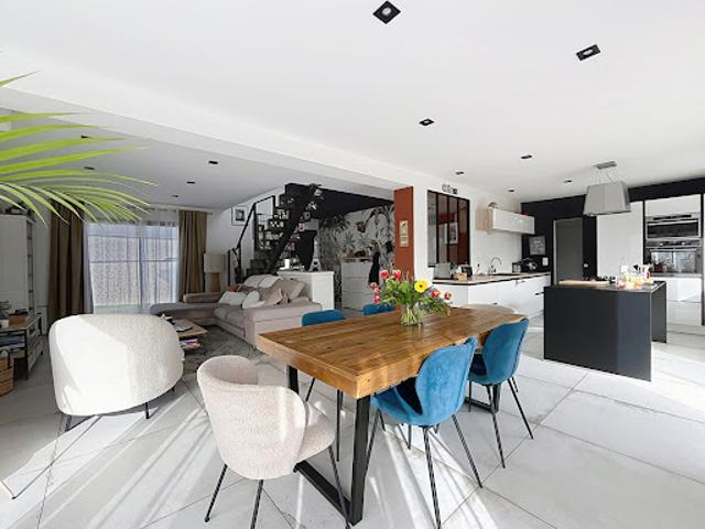 Vente Maison 6 pièces 150 m2 Saint Méloir des Ondes