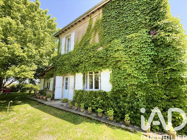 Vente Maison 6 pièces 150 m2 Saint Seurin de Cadourne